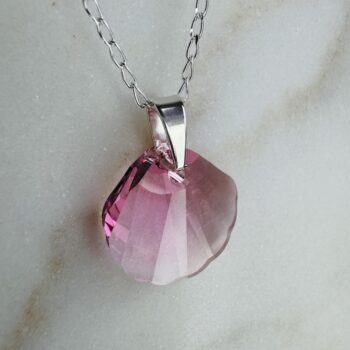 Aurora Seashell necklace
