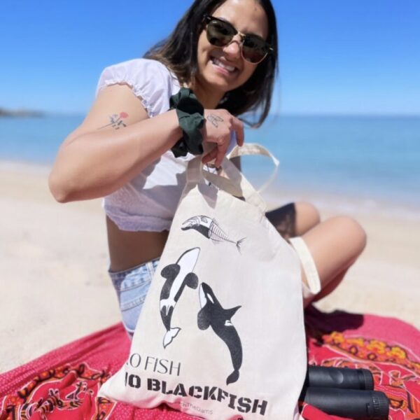 no fish no blackfish tote bag