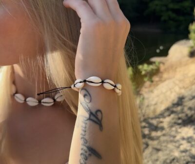 Cowrie shell bracelet - Black&White