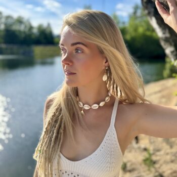 Cowrie shell necklace - whale tail