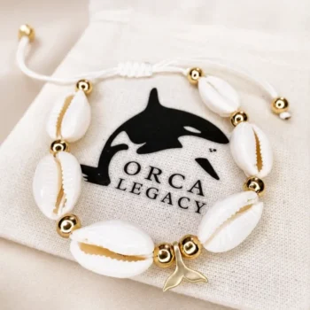 Whale tail cowrie shell bracelet