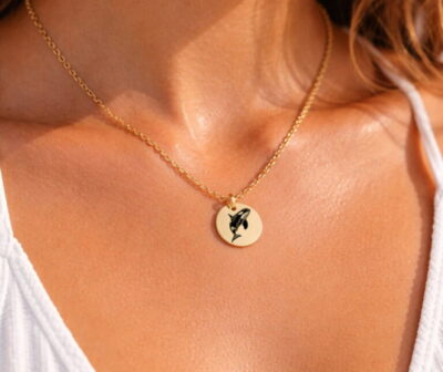 Gold_orca_necklace_1